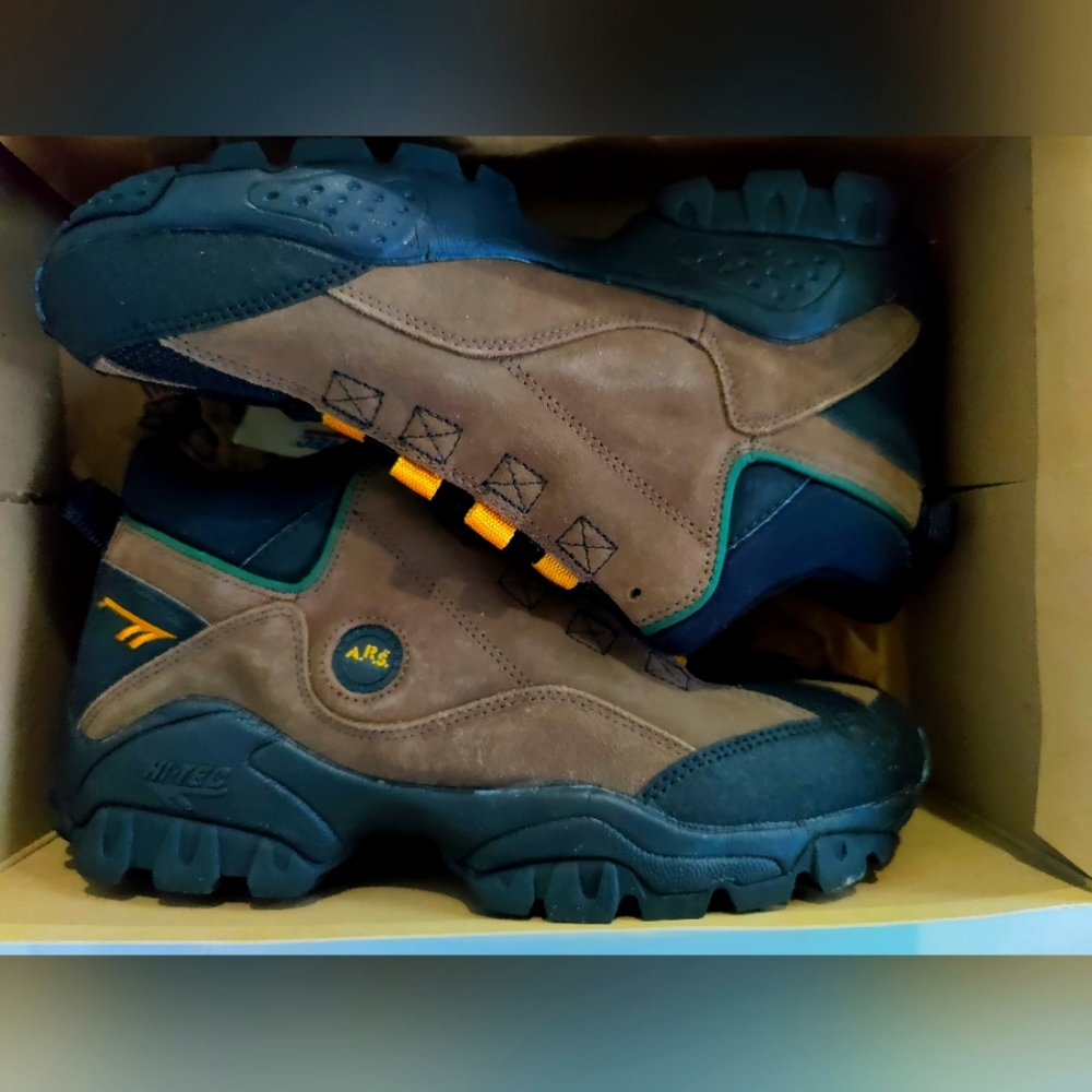 Boots Hi-Tec Brand new size 10.5